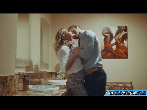 ❤️ Kad te prsata plavuša zavede u javnom zahodu Seks video u pornografiji hr.klassikaprint.ru ❌❤